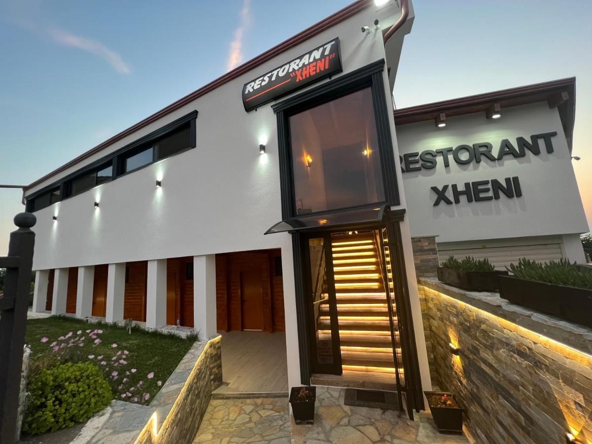 Restorant Hotel Xheni Durrës Eksteriør billede